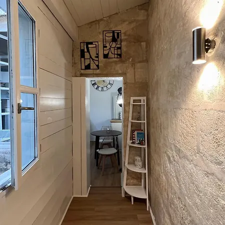 Charming & Central Studio
