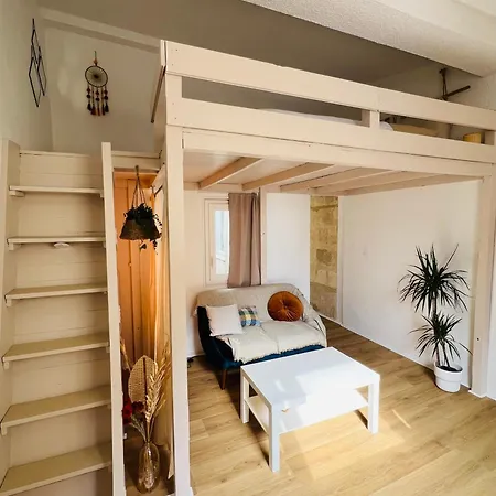 Charming & Central Studio