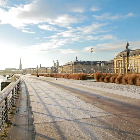 Daire Charming & Central Studio Bordeaux